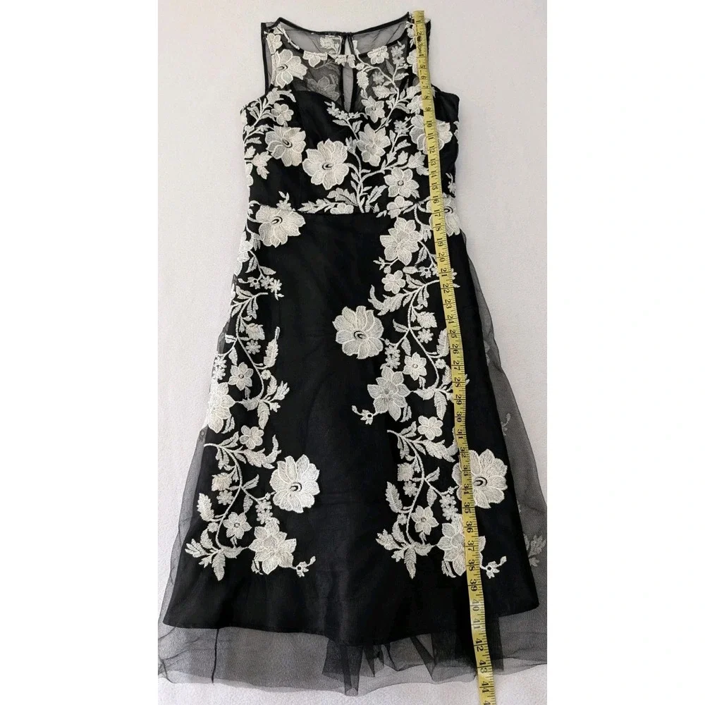 Studio One New York Dress Size 4 Black Embroidered Illusion Overlay Sleeveless